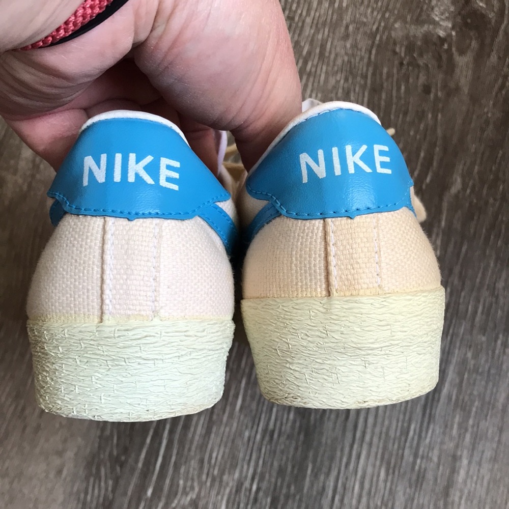 Nike - Picture 13 of 17
